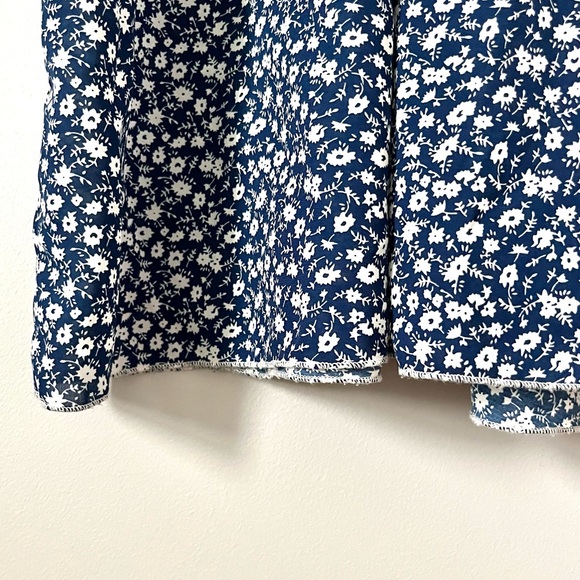 🍭 3/$10 blue & white floral maxi dress - Picture 14 of 15